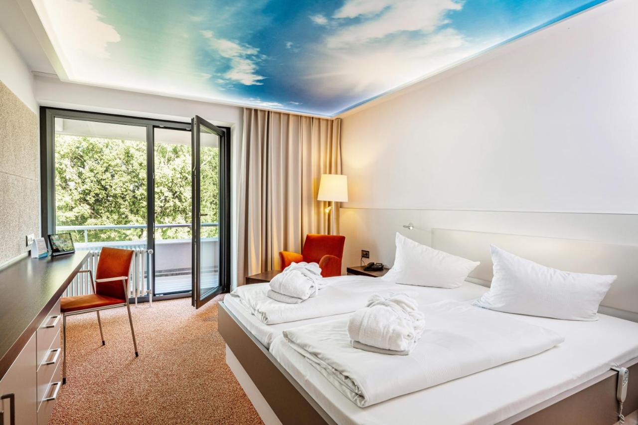 Thermenhotel Gesundheits-Бад-Бухау Экстерьер фото