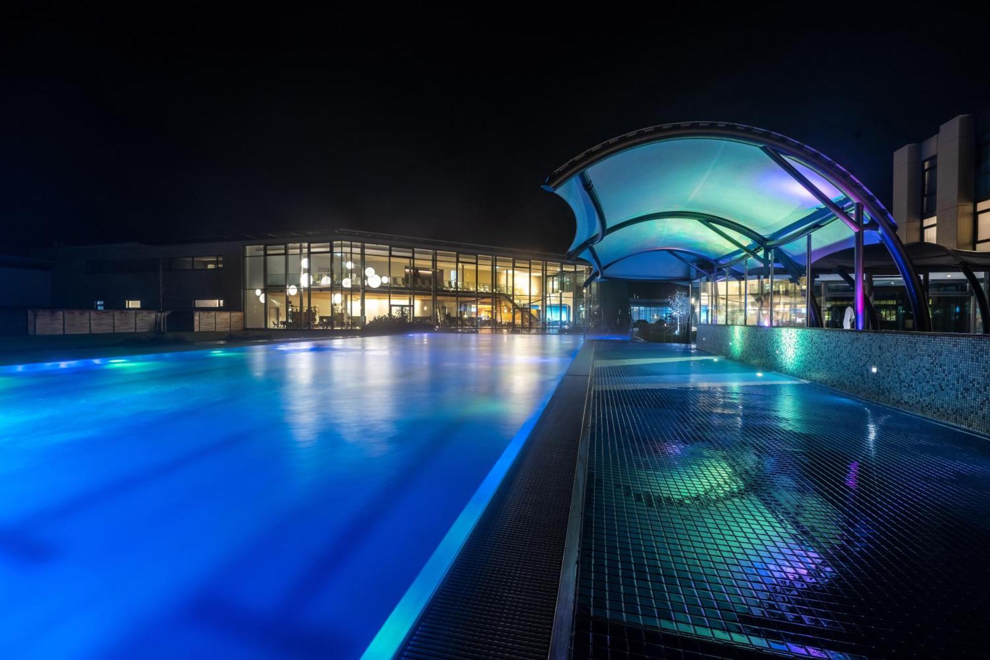 Thermenhotel Gesundheits-Бад-Бухау Экстерьер фото