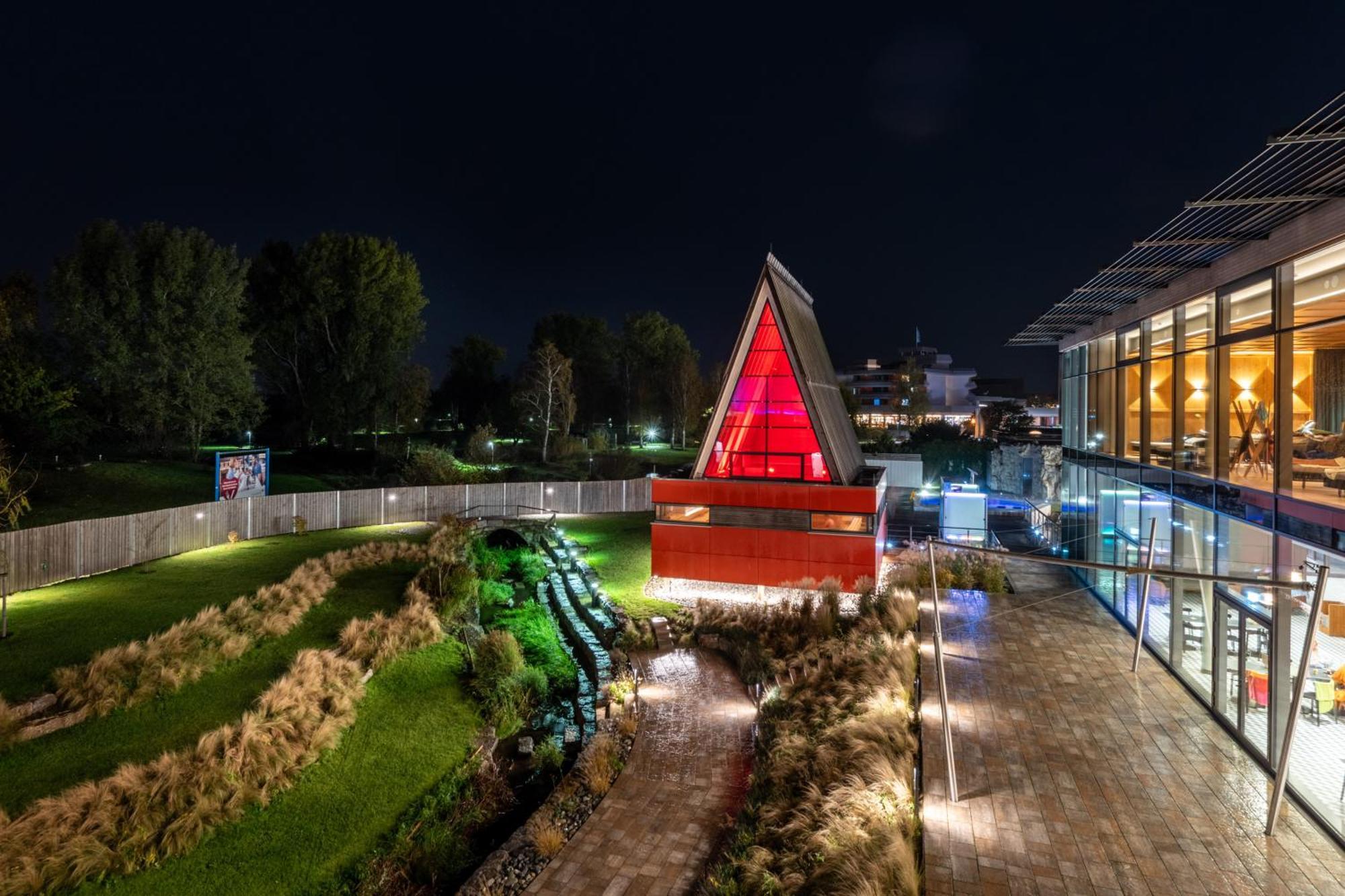Thermenhotel Gesundheits-Бад-Бухау Экстерьер фото